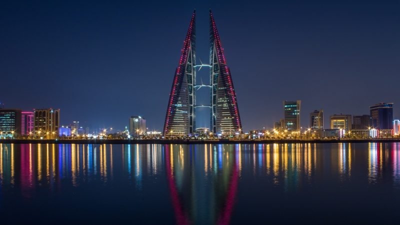 Bahrain pointed skyscraper reflected in water charles-adrien-fournier-k4JjOG5QQoY-unsplash